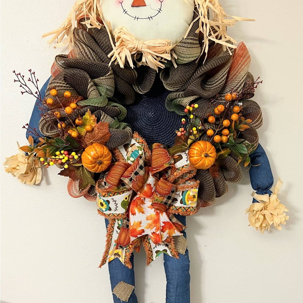 Autumn Scarecrow Wreath with Pumpkins